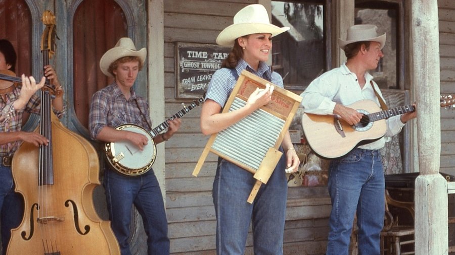 folk band playing the washboard, banjo and guitar