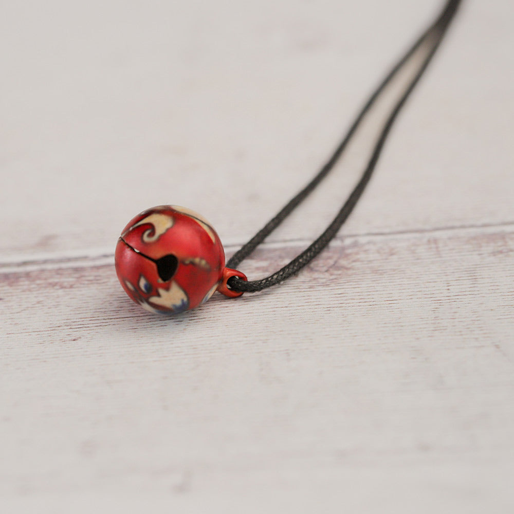 red marbled necklace